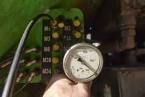 Hydraulic-Pressure gauge for excavator testing