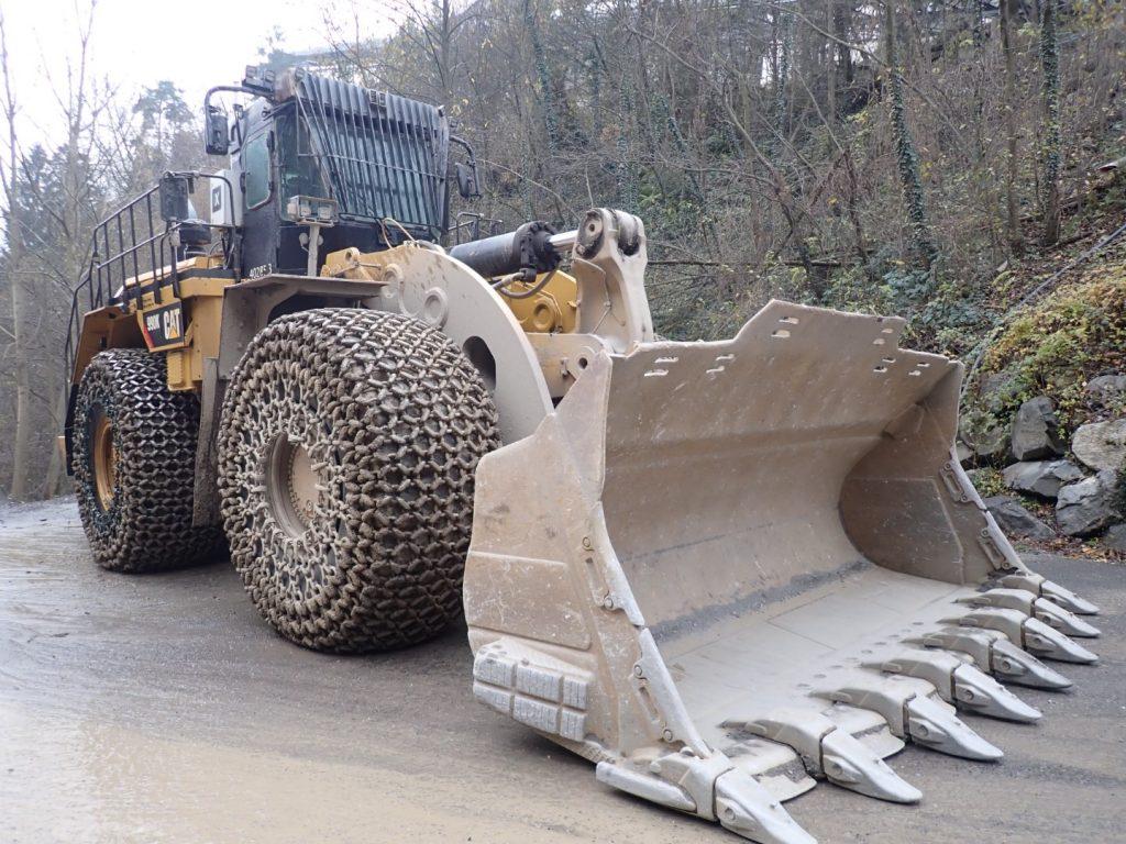 CAT 900K wheel loader in a Quarry Operation