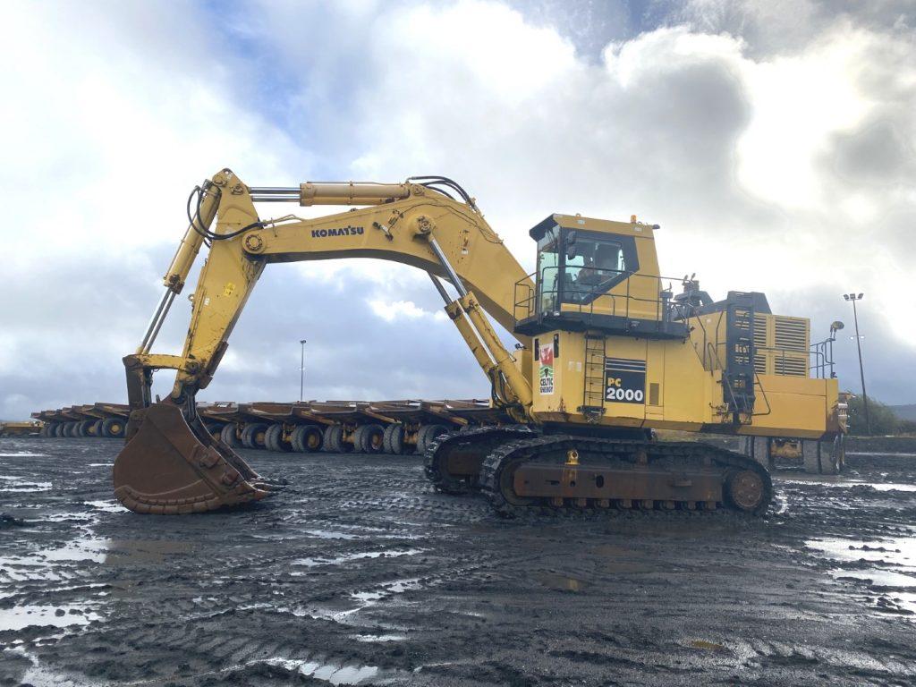 PC2000 excavator Komatsu and a fleet of mining trucks