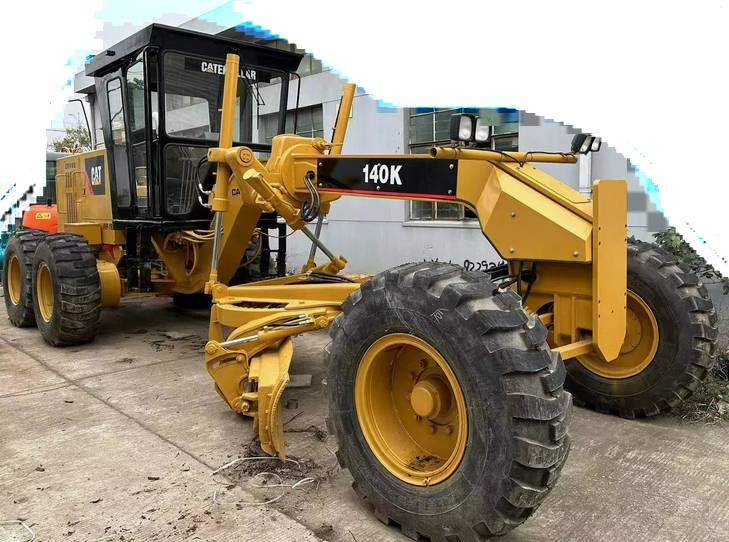 Caterpillar Motor Grader 140K from Shanghai